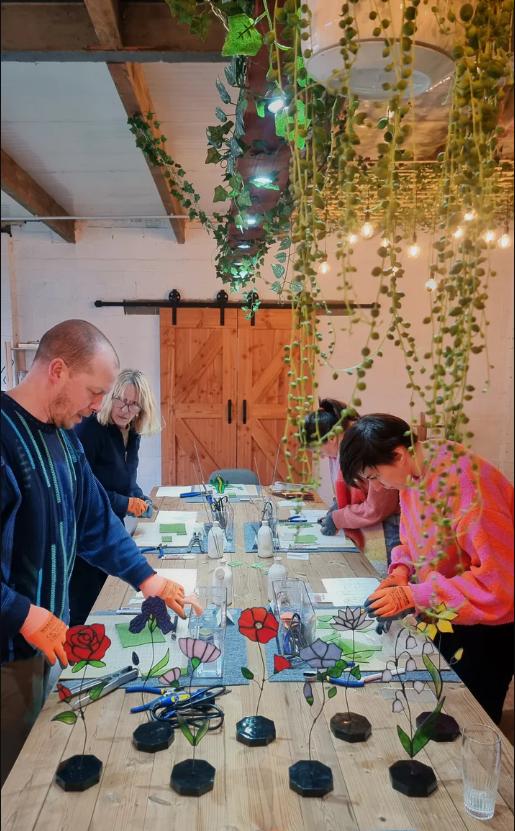 Glas in lood initiatie workshop: Bloemboeket / Geboortebloem - Foto