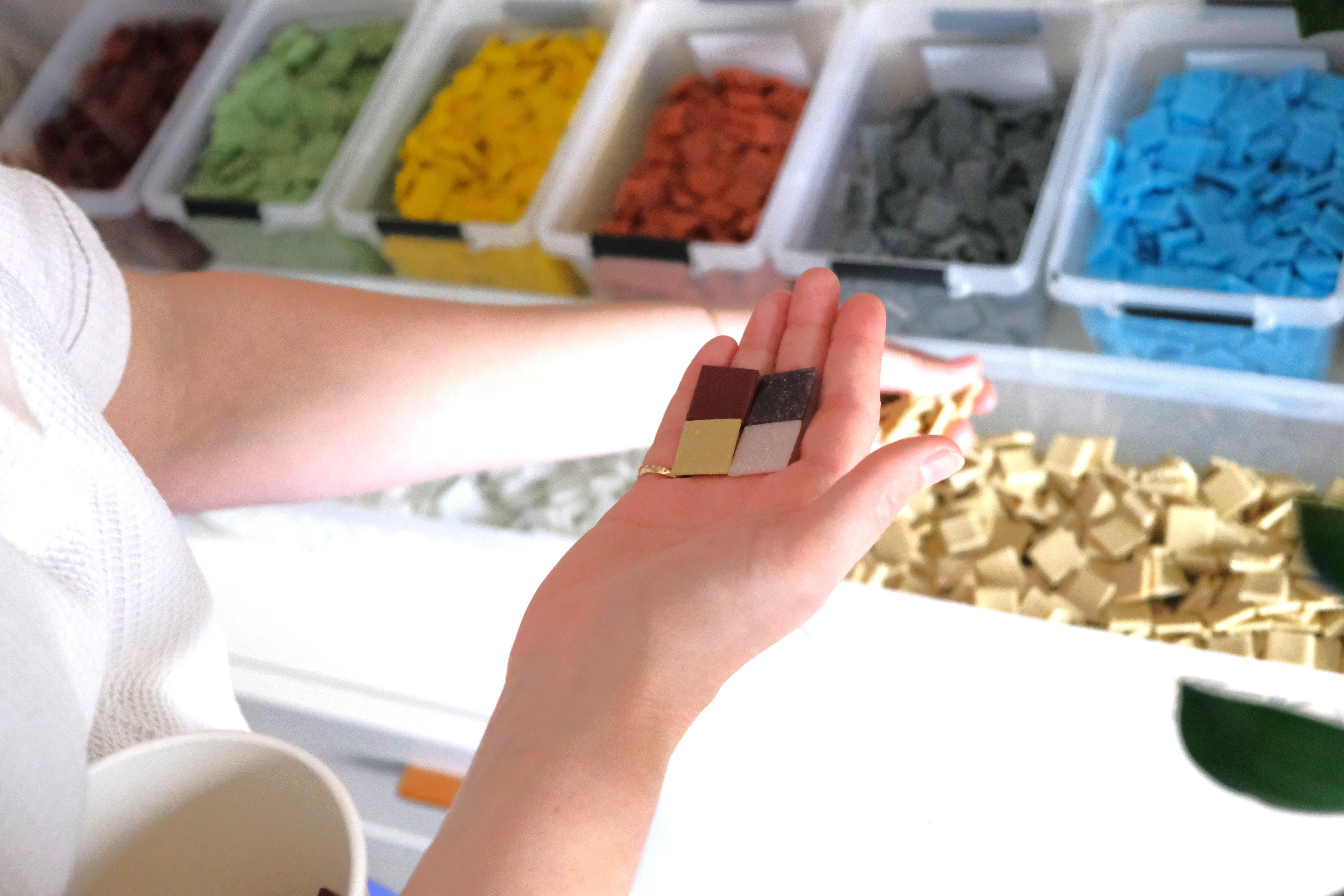 2-delige workshop: Creëer je eigen mozaïek tapasplank & onderleggers - Foto