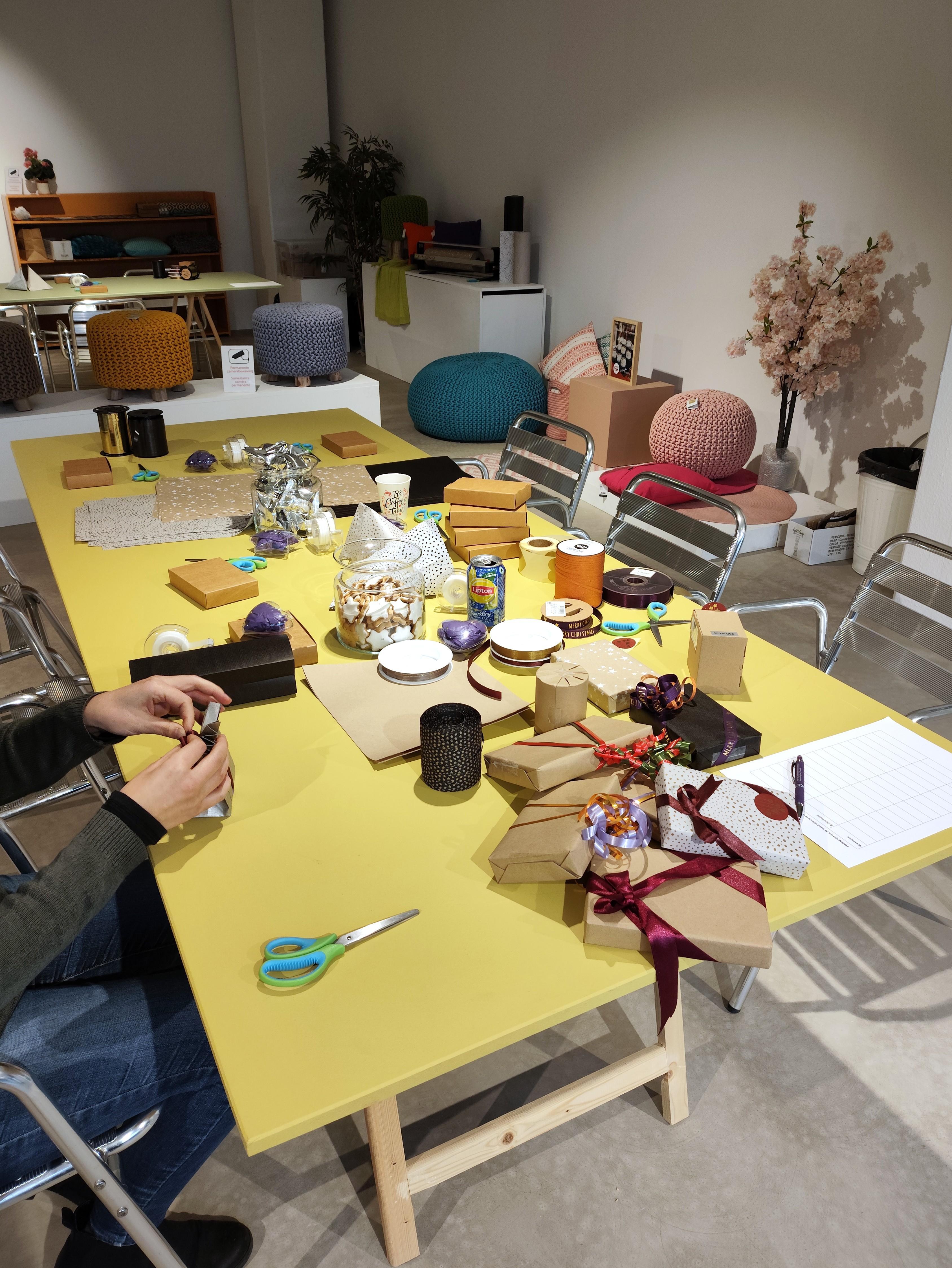 Workshop cadeaus inpakken - Foto