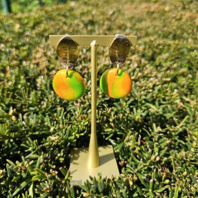 Kleurrijke Oorbellen maken met polymeerklei in Weerde?