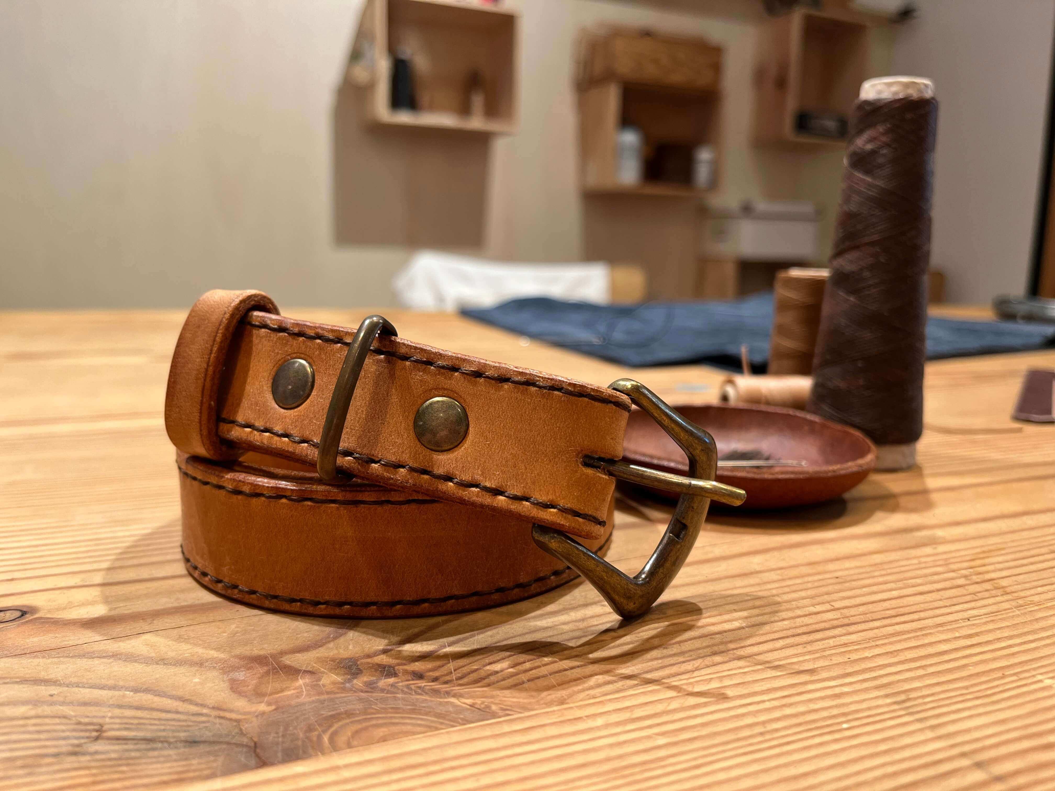 Workshop lederen broeksriem maken - Foto