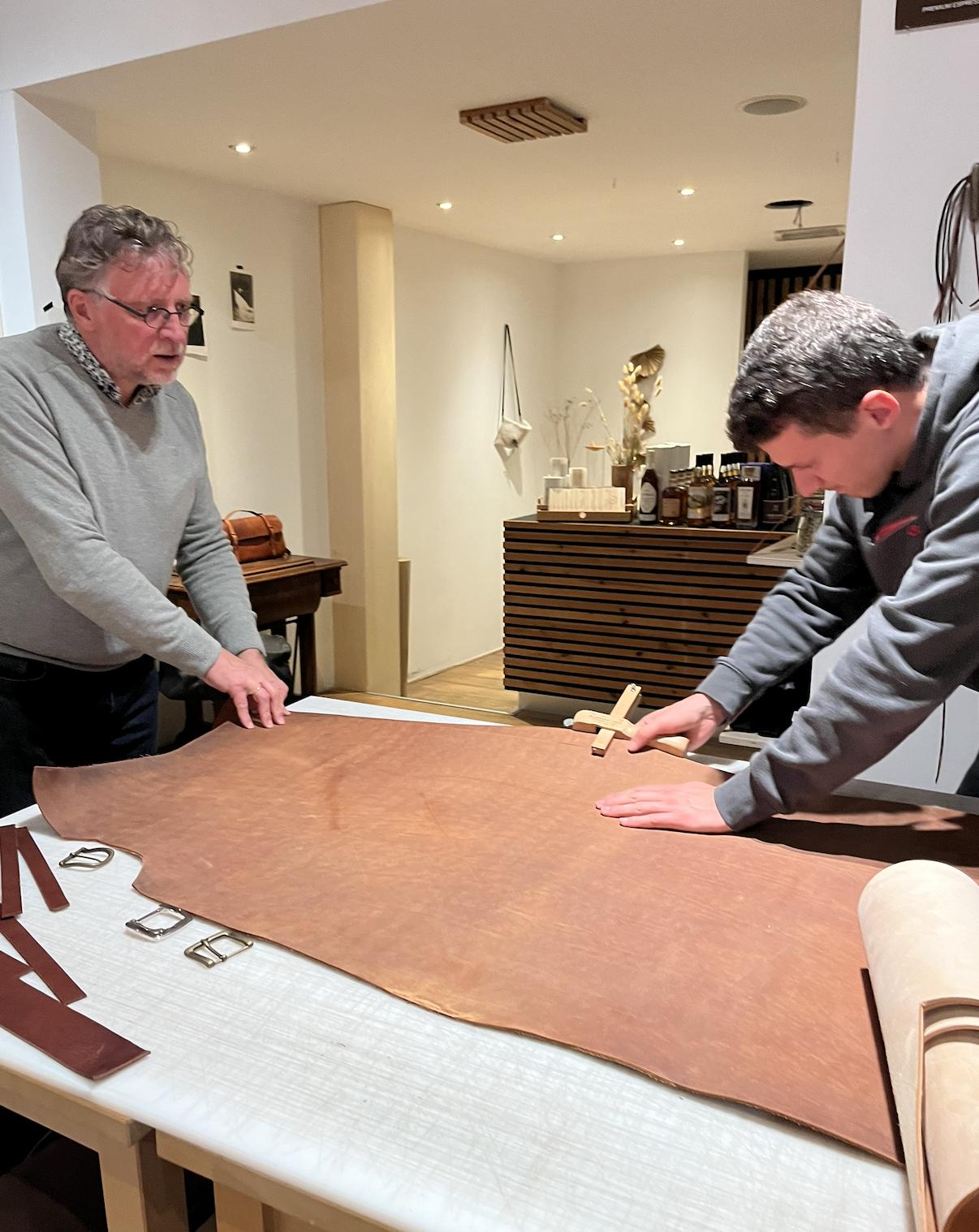 Workshop lederen broeksriem maken - Foto