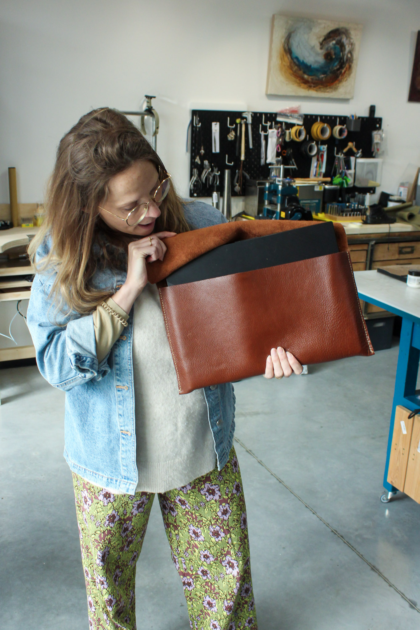 Lederbewerking: ambachtelijke laptopsleeve op maat