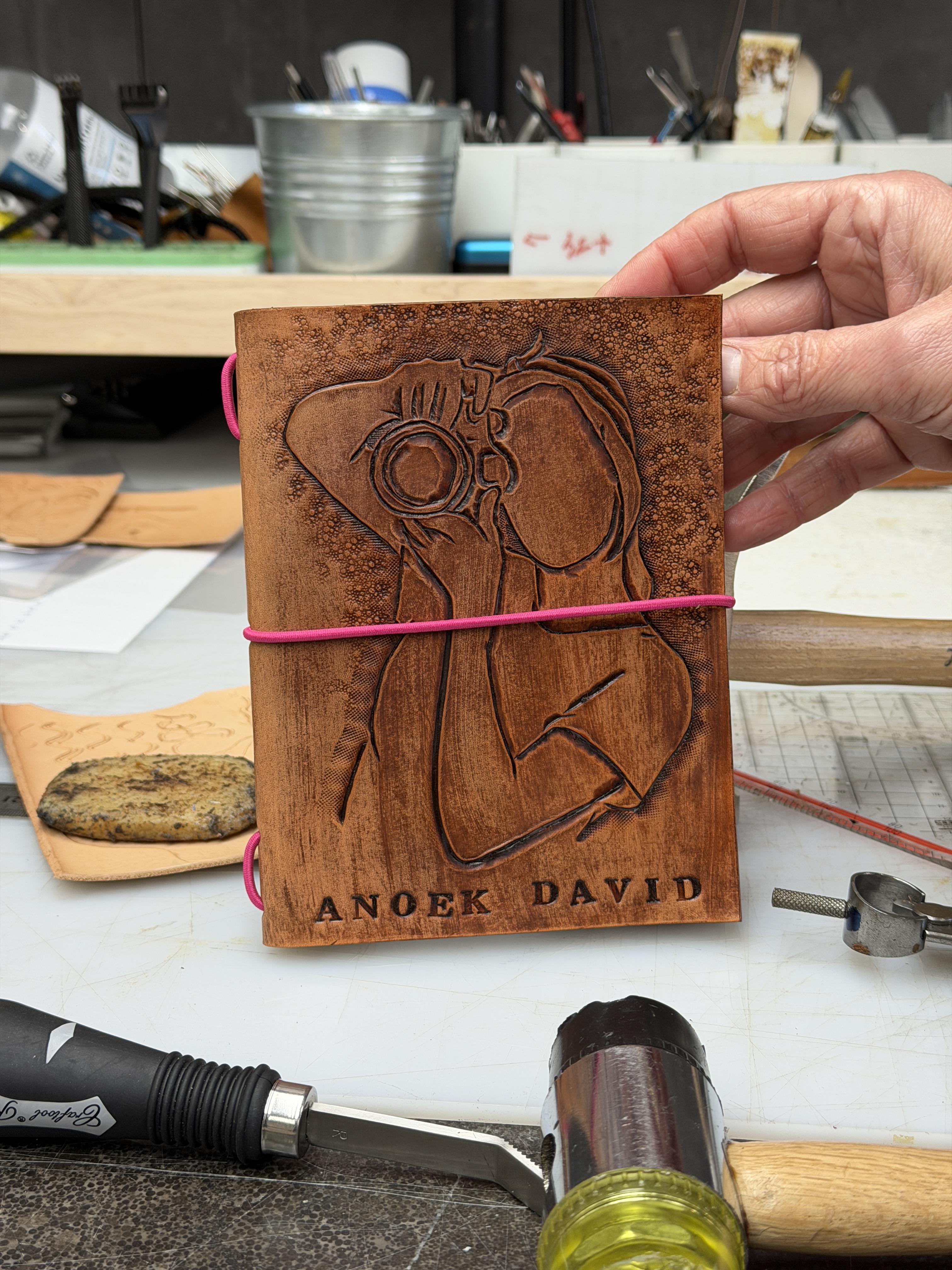 Leathercarving en tooling voor beginners - Foto