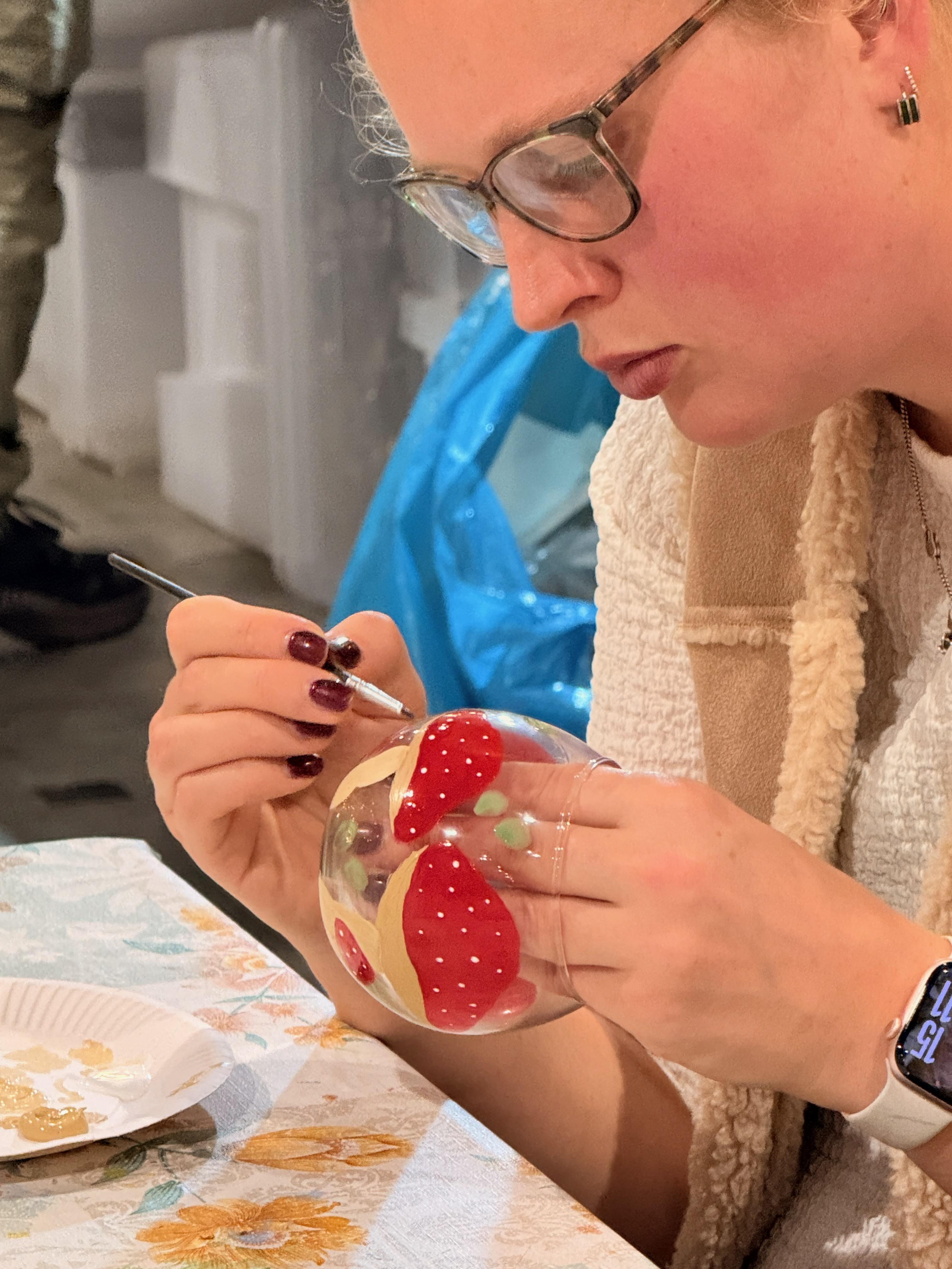 Workshop glazen waxinelichthouder beschilderen - Foto