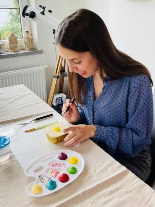 Creatieve workshop bento cakes beschilderen met botercrème