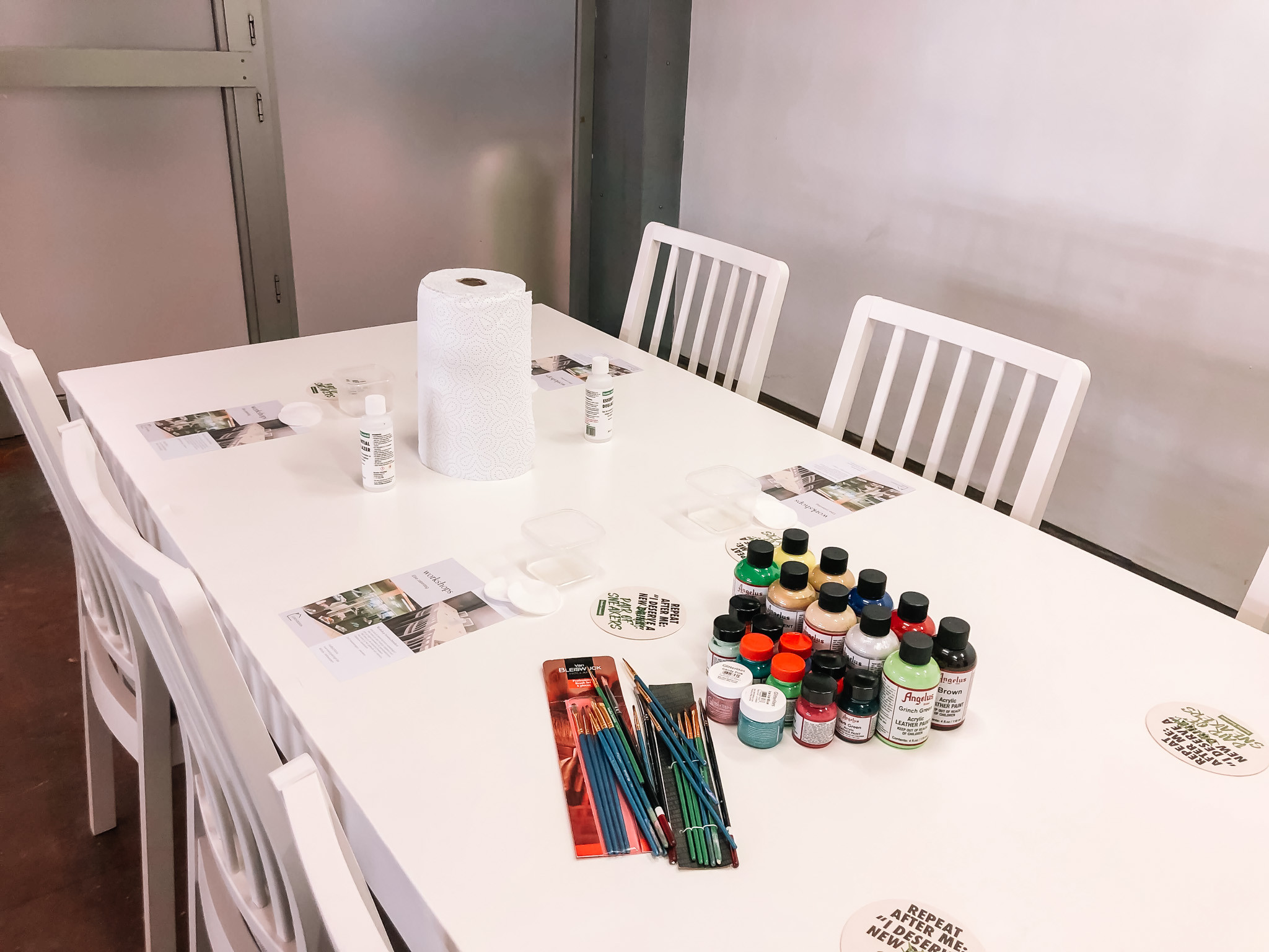 Workshop sneakers personaliseren basistechnieken - Foto