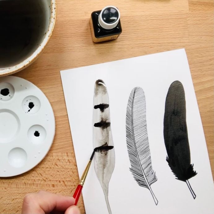 DIY pakket. Veren en vogeltjes schilderen met inkt en aquarel - Foto