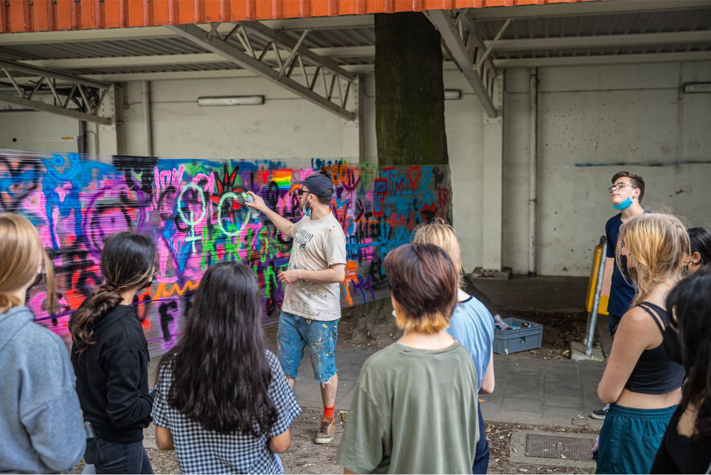 Workshop Graffiti op muur (speelplaats, gemeente,...) - Foto