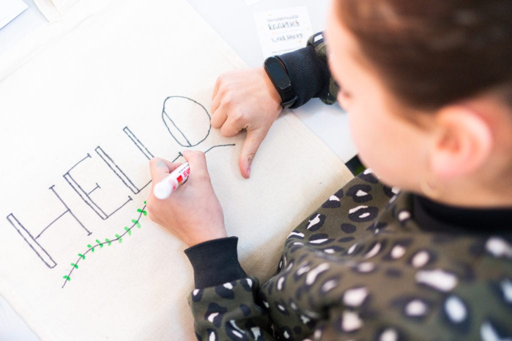 Workshop handletteren op materialen