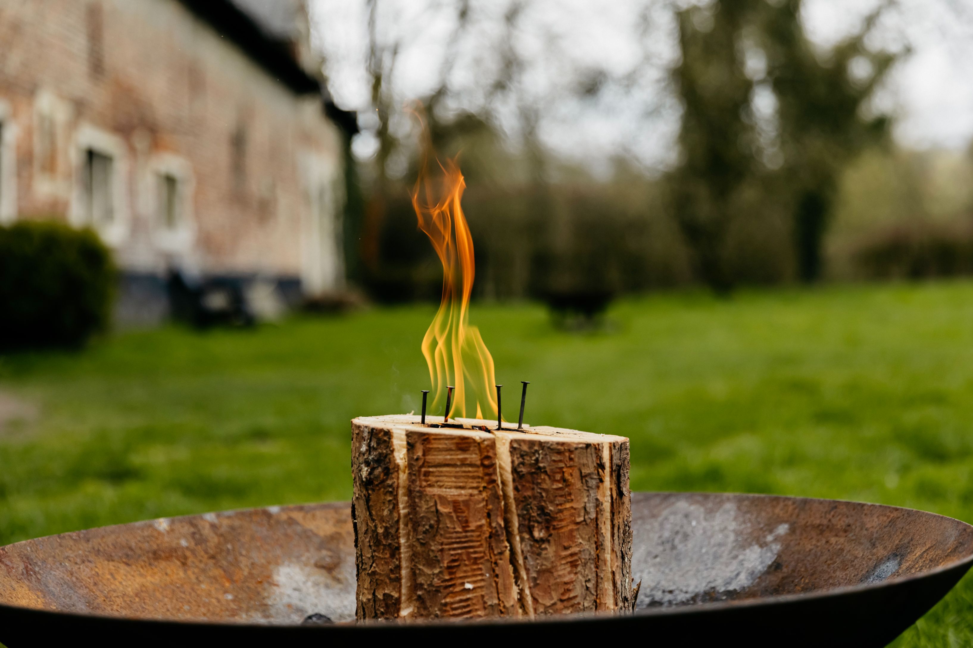Zweeds vuurtje maken met je collega's