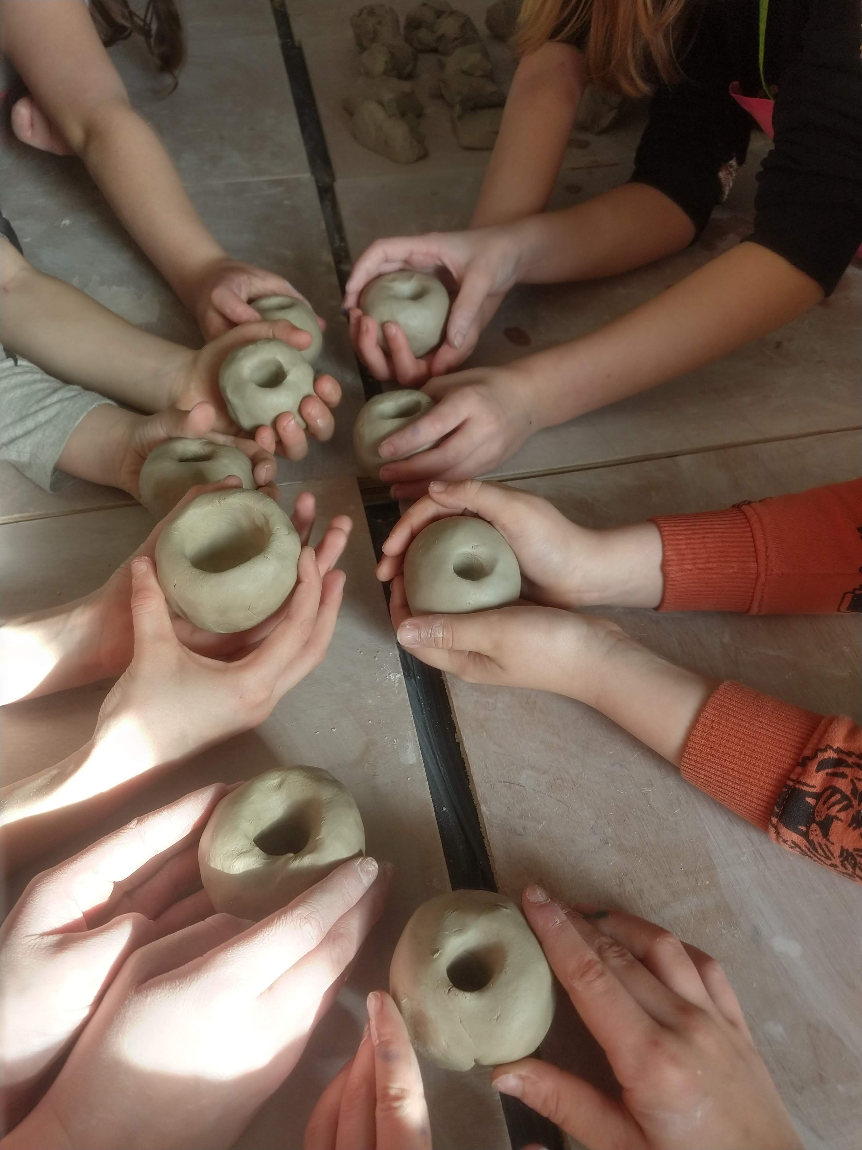 Kleileuk verjaardagsfeestje in het keramiek atelier - Foto