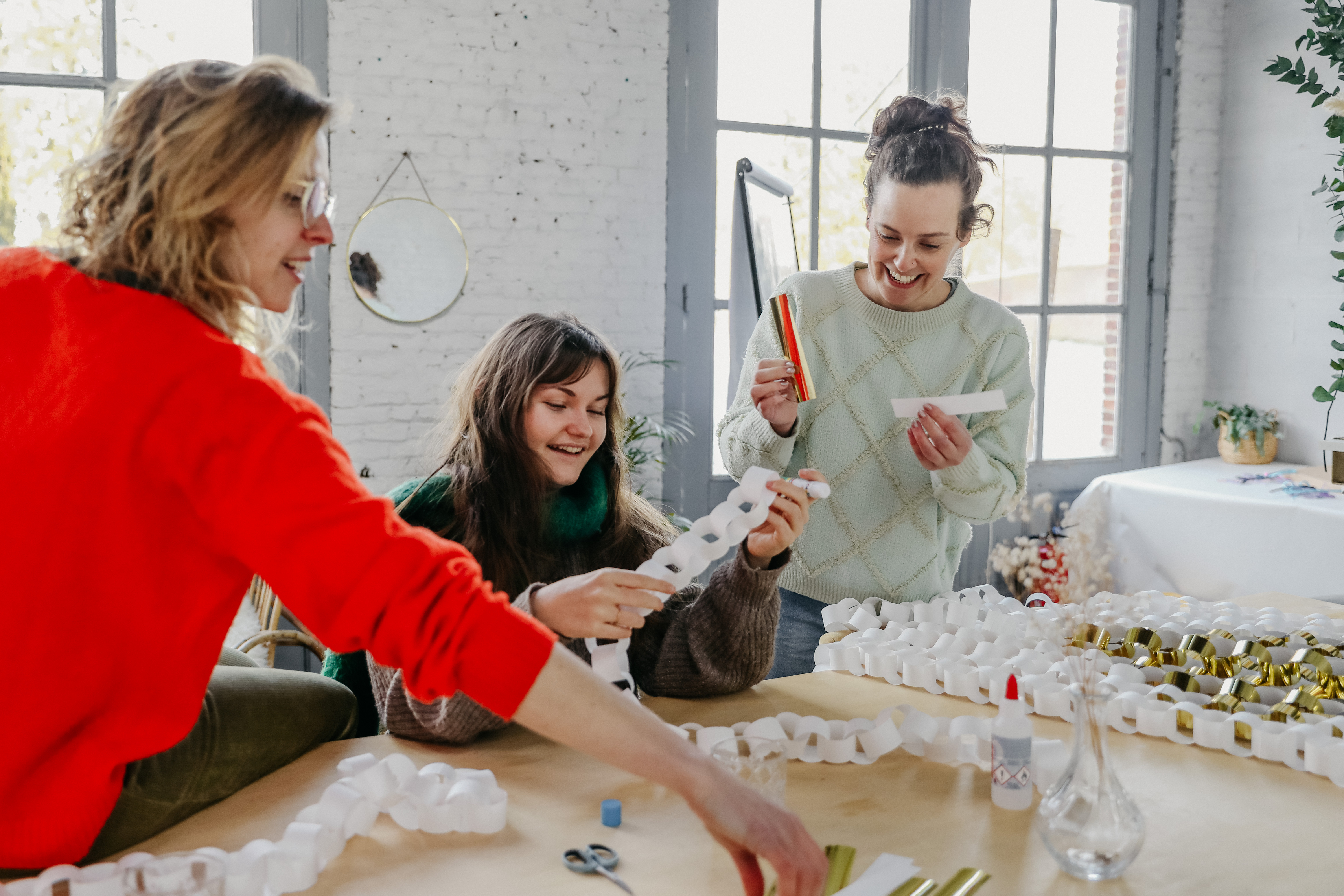 Paper Chain Backdrop - Foto