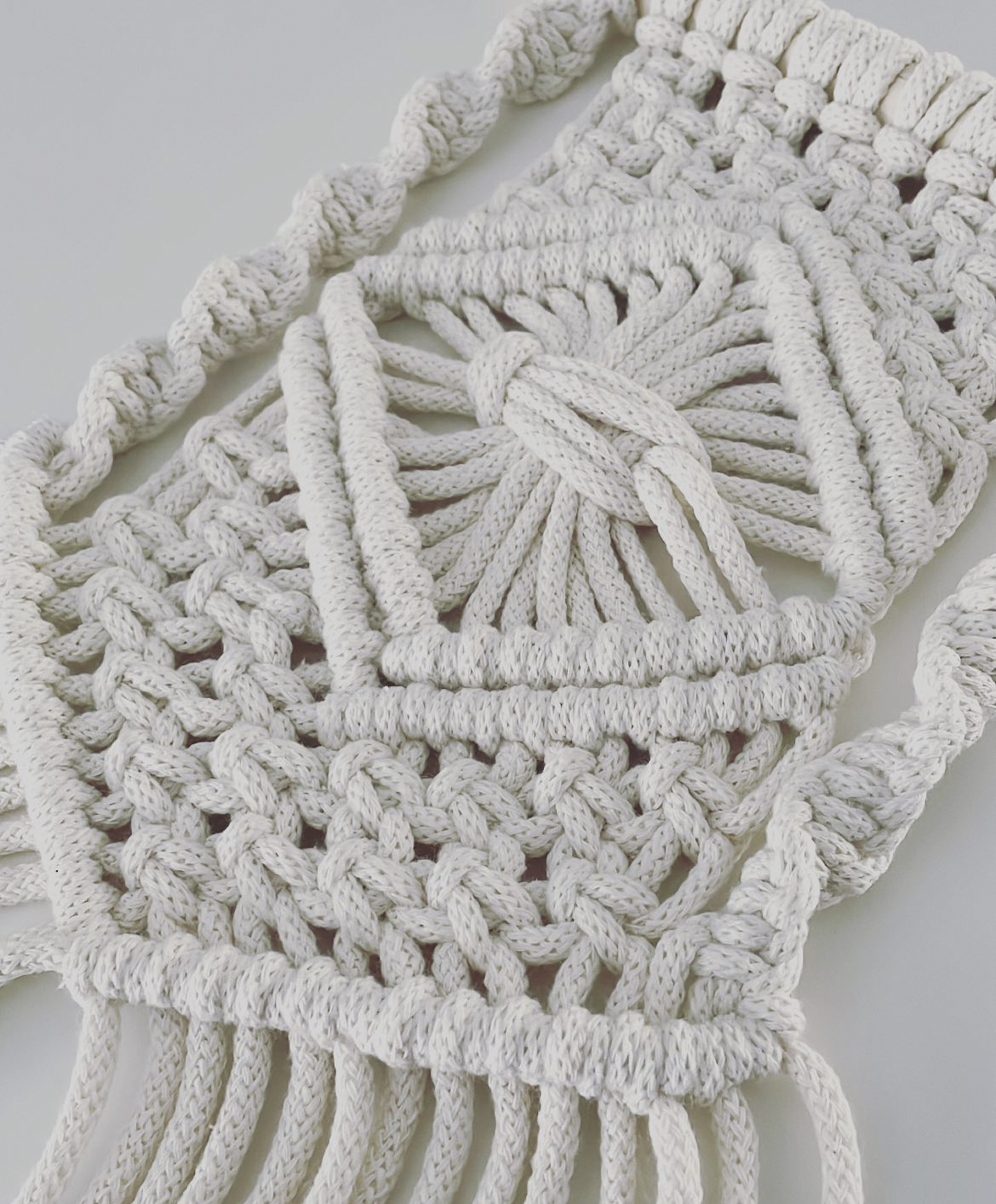 Workshop Macramé Minimalistische Muurhanger - Foto